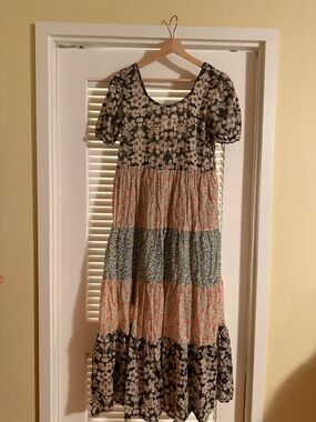 Natural Luce  Floral Tiered Maxi Dress - Black & Multi